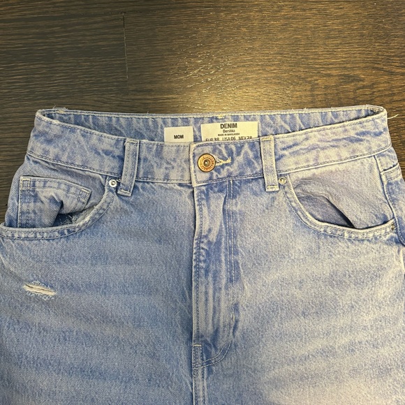 Women’s Bershka “Mom” Jeans - Picture 1 of 3